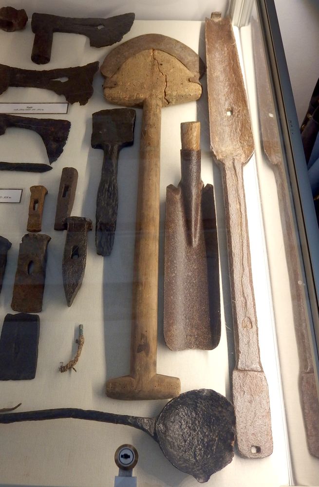 narzędzia którymi kopano rudę złotonośną
