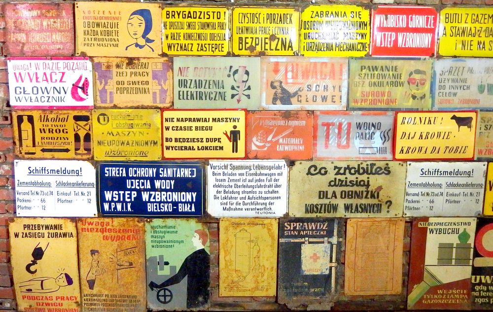 PRL-owskie tablice informacyjne